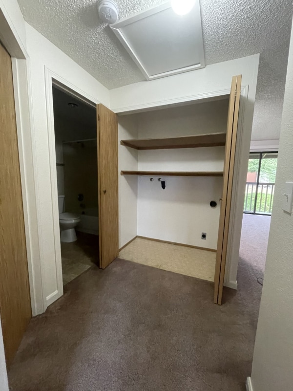 Photo - 690 NW Atalanta Way Unidad H101