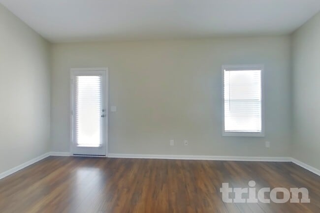 Photo - 820 Ellyson Dr