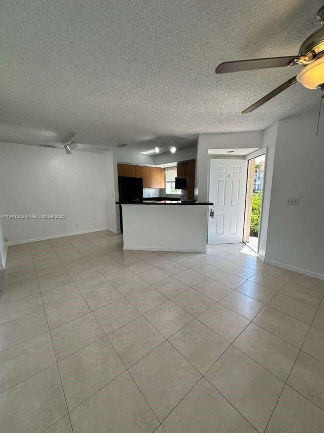Photo - 3350 Pinewalk Dr N Unit 1417