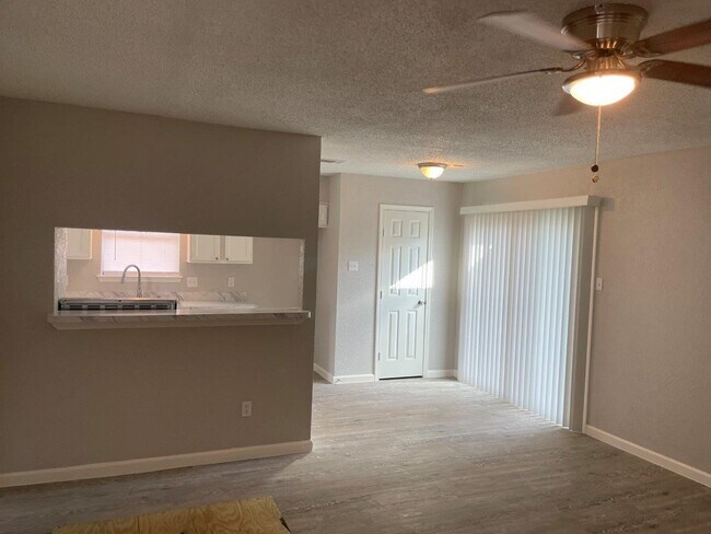 Photo - 4914 Fairgreen Ln