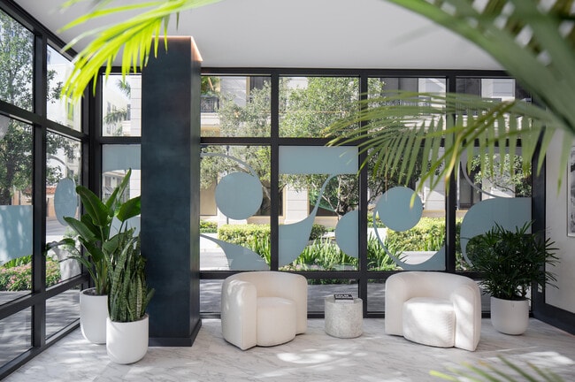 Building Photo - 695 S Olive Ave Unit #616