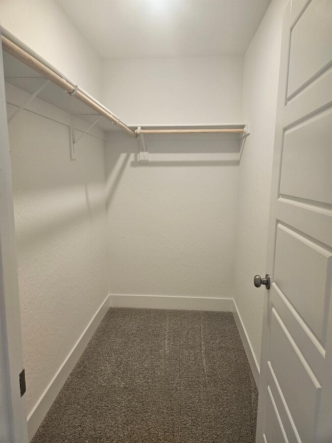 Photo - 572 N Adler Ave