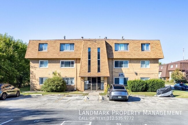 Building Photo - 10440 Natoma Ave Unit 6