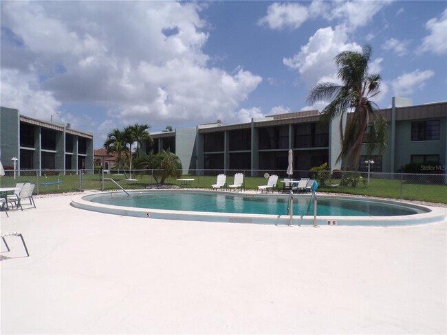 1461 Aqui Esta Dr Unit B4