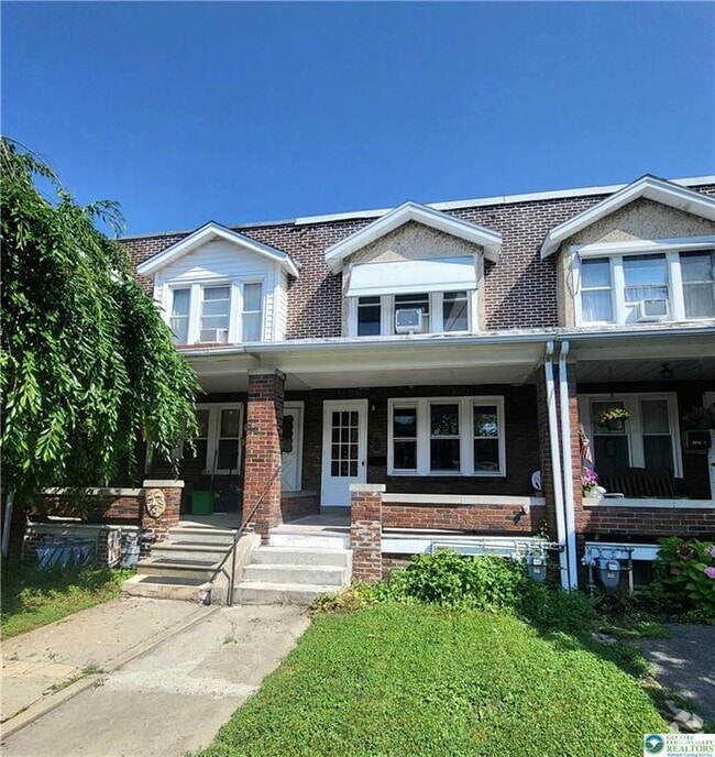 Building Photo - 2017 Green St Rental