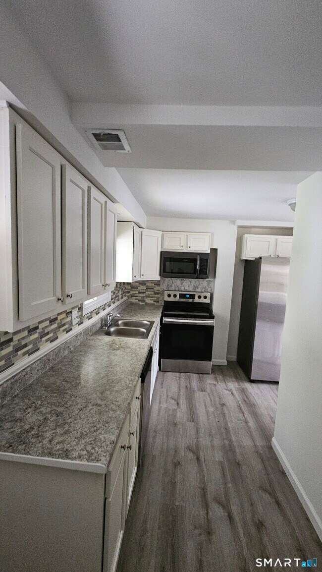 14 Church St Unit 14