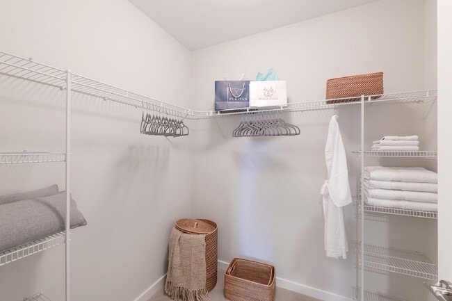 1 BR, 1.5 BA