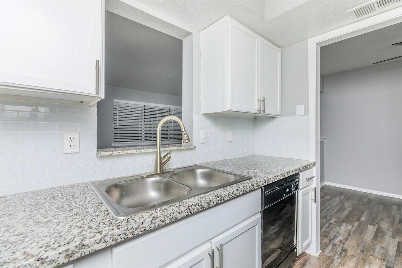 Photo - 1212 Hampshire Ln Unit 206-2