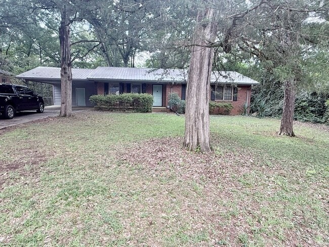 Photo - 245 Milledge Heights