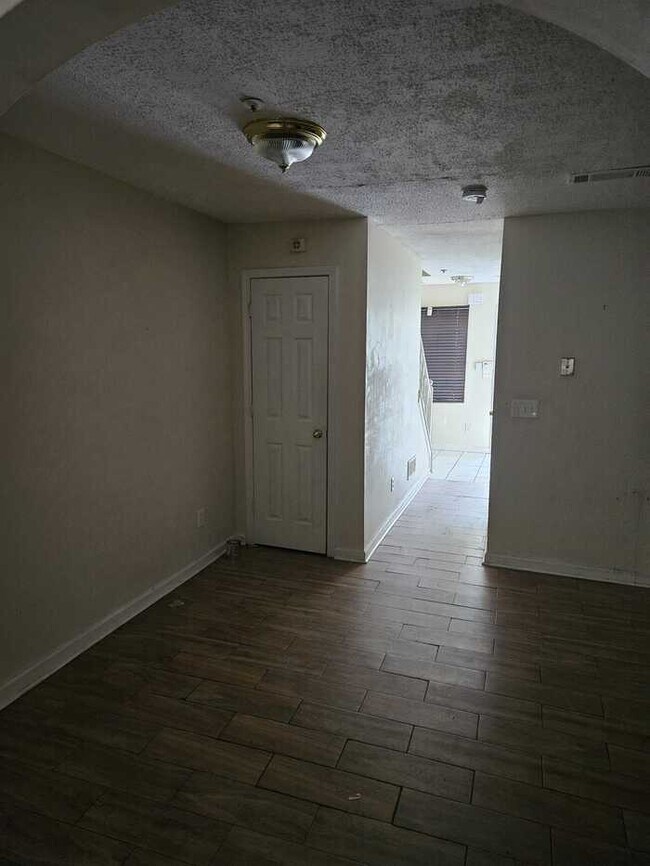 Photo - Spacious 3 Bedroom Town Home
