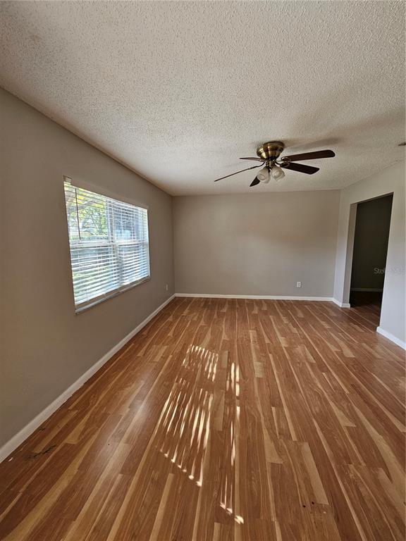 Photo - 4907 Barcelona St