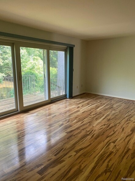 Photo - 629 Oakbrook W Unit 18