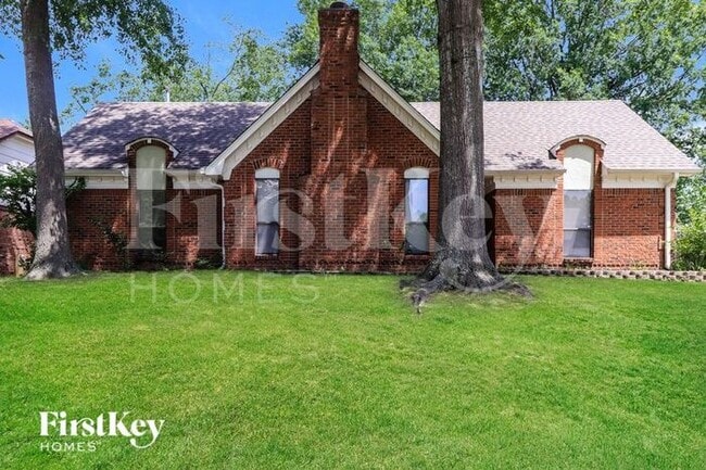 Photo - 970 Hawkview Dr House