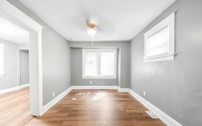 Photo - 3549 E 105th St