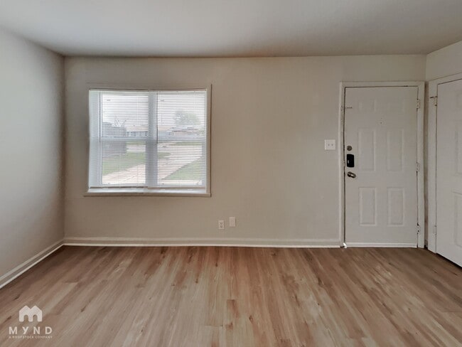 Photo - 604 Globe Ave