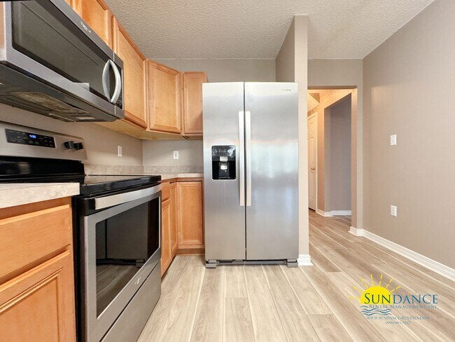 Photo - 215 Twin Lakes Ln