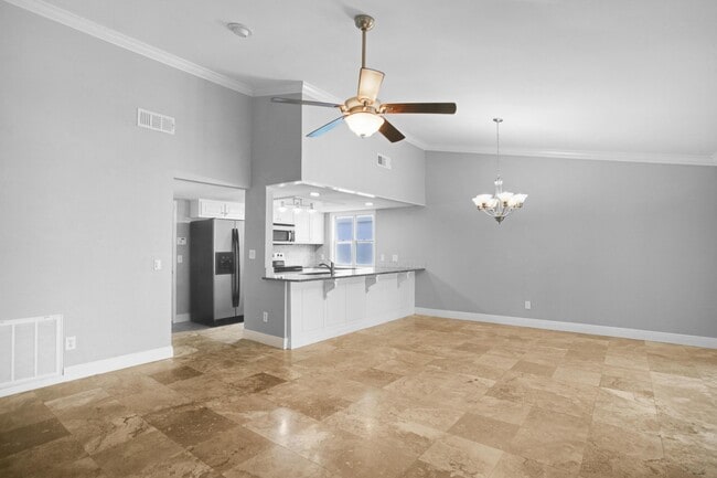 Photo - 319 L'Atrium Dr