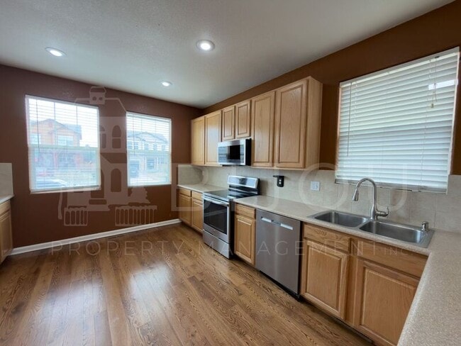 Photo - 2030 Capital Dr