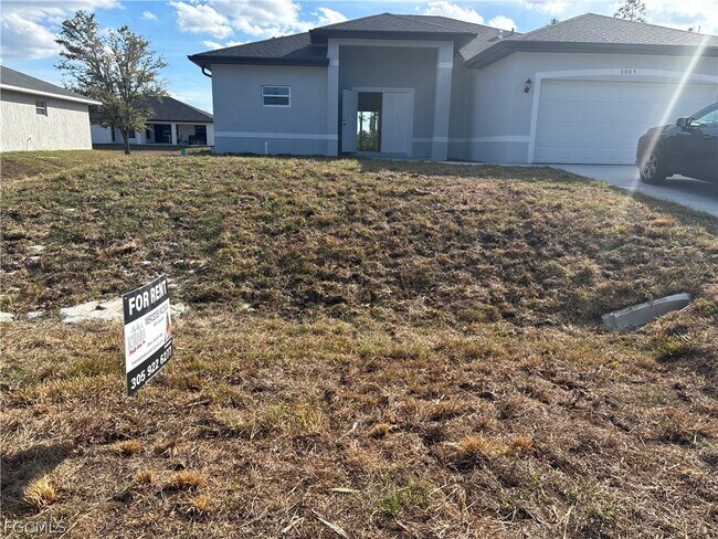 Photo - 3005 31st St W