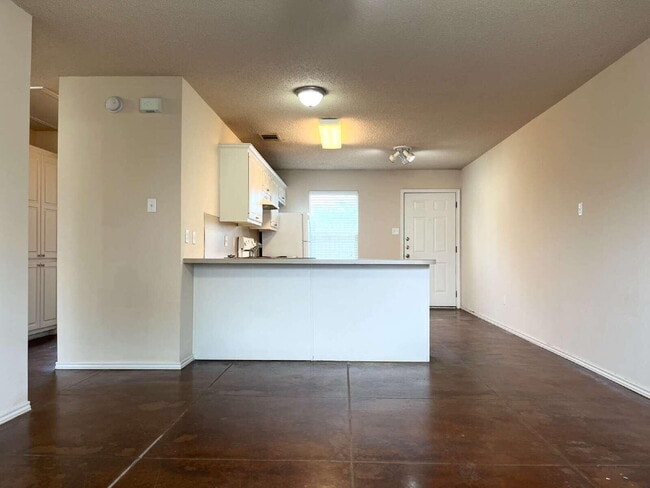 Photo - 2401 73rd St