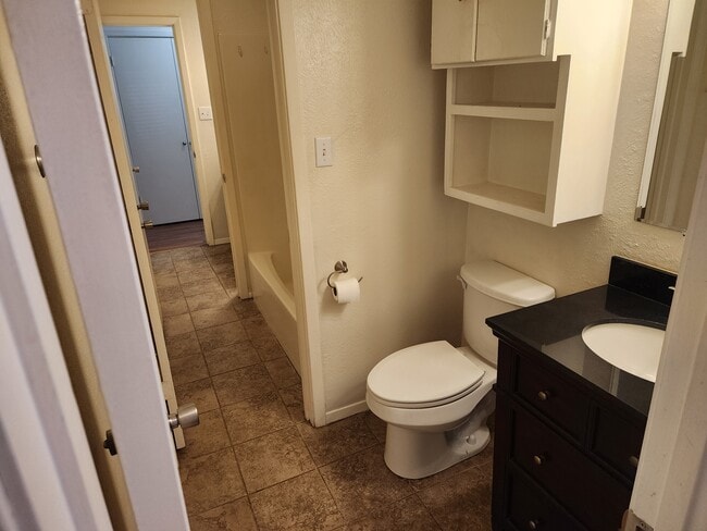 Photo - 307 Lone Star Ln