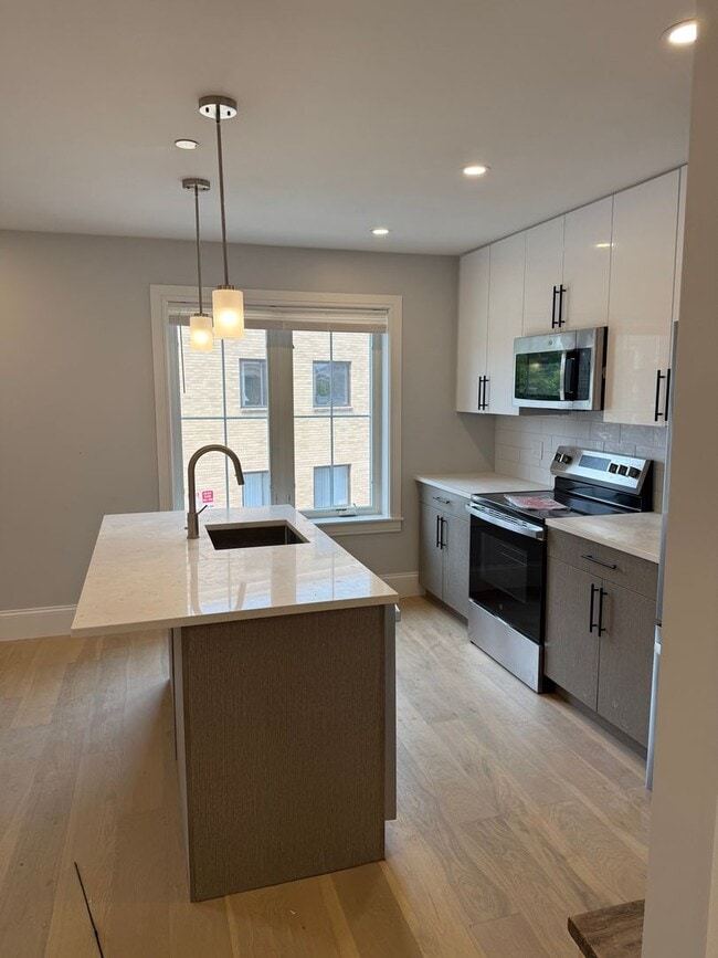 BRAND NEW 2 BED 2 BATH UNIT!!!! - BRAND NEW 2 BED 2 BATH UNIT!!!!