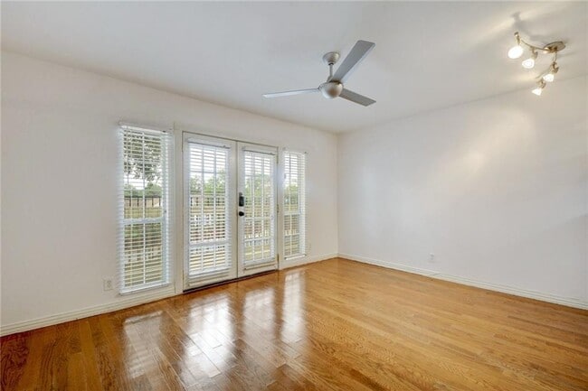 Photo - 1510 W 6th St Unit 103