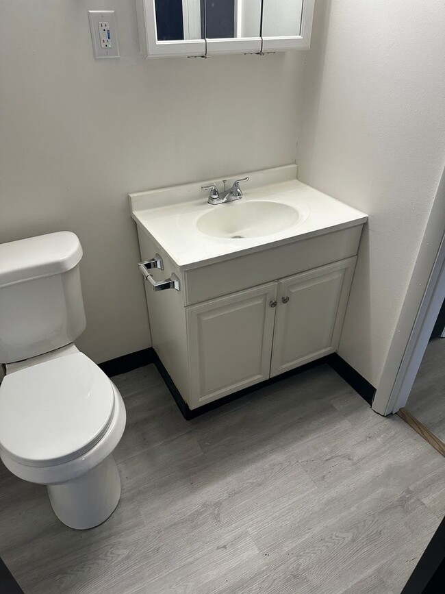 Photo - 1 Bedroom 1 bath 3rd floor unit in Boardman Unit 12