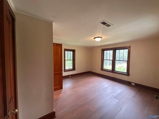 76 Three J Ln