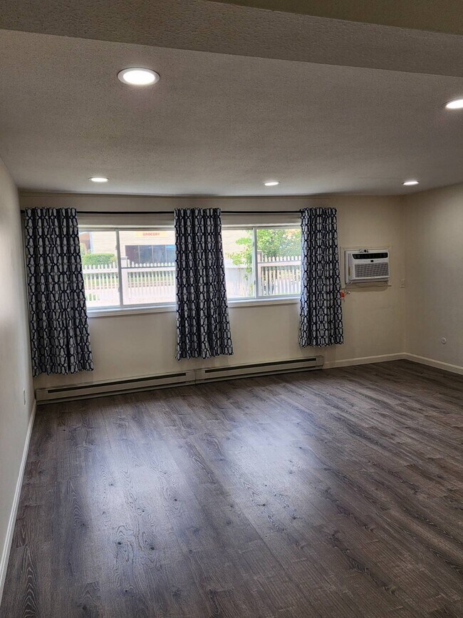 Photo - 128 Loudon Rd Unit 2F