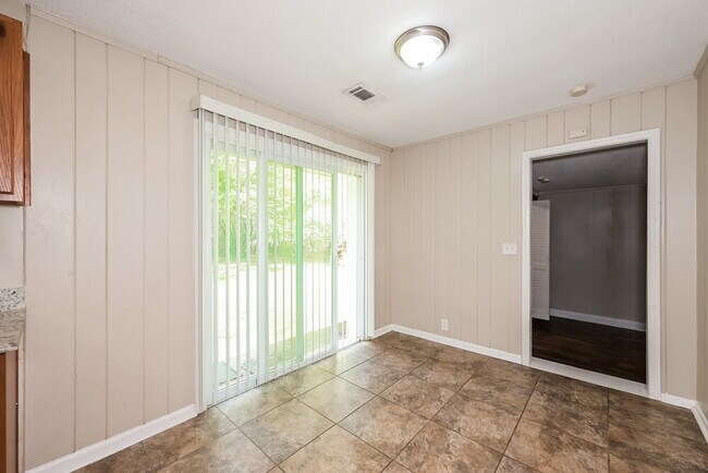 Photo - 344 Dillard Dr