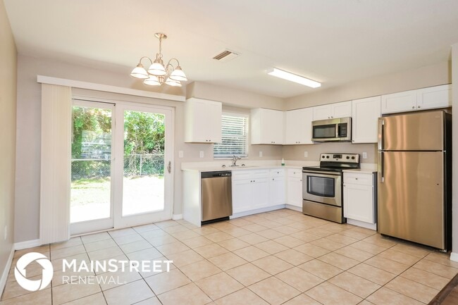 Photo - 3124 Newtown Blvd