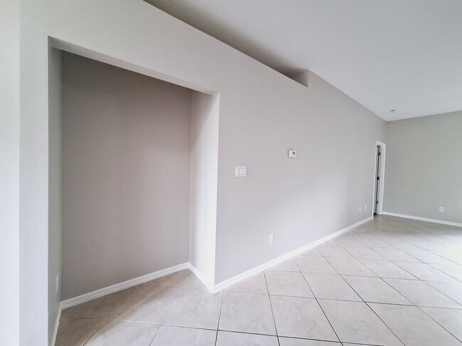 Photo - 1181 Dekleva Dr