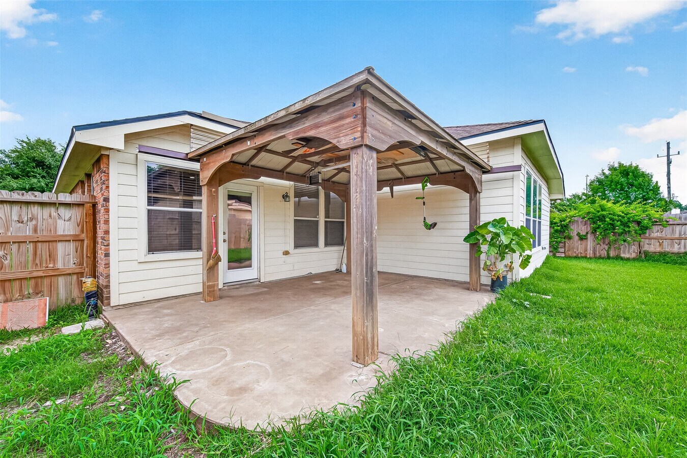 Photo - 16107 Hitching Post Ct