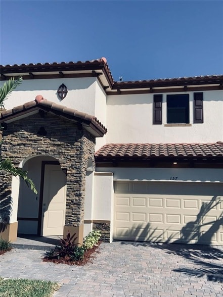 Photo - 157 NE 27th Terrace