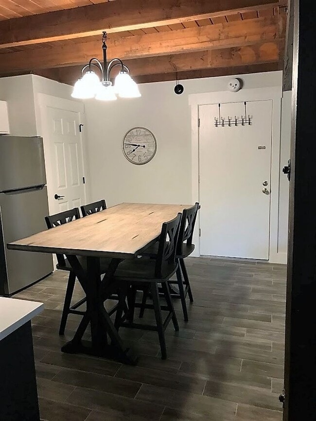 Photo - Long Term Rental- Treehouse E201 Unidad E #201