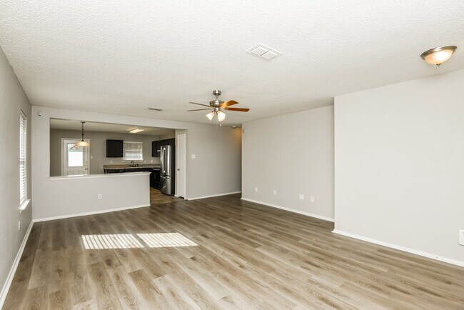 Photo - 7948 Meadow View Tr