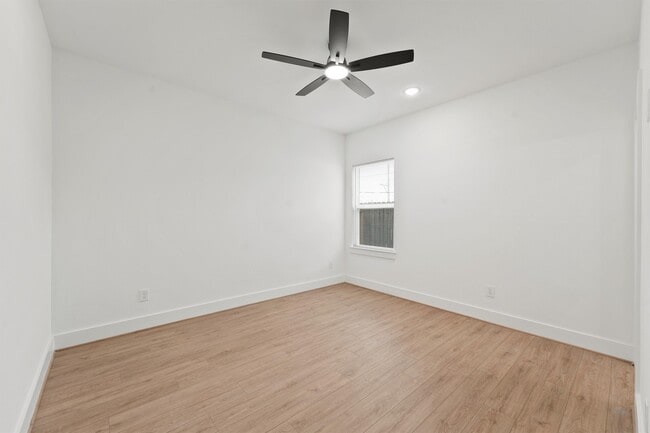 Building Photo - 409 Calloway St