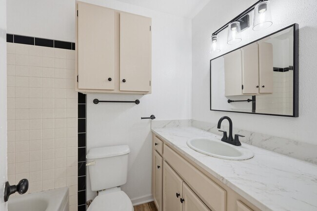 Photo - 801 W Gibson St Unit 214