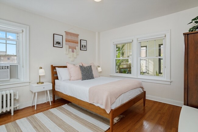 807 W 48th St Unit 504