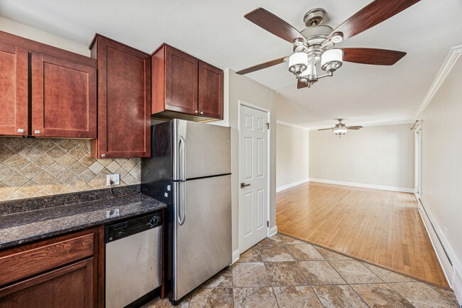 Photo - 1953 Euclid Ave Unit 205