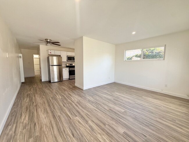 Photo - 6131-6133 Horton Drive Unidad 6131