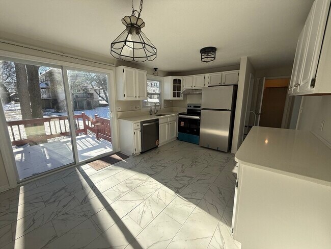 Photo - 11 Julian Ln