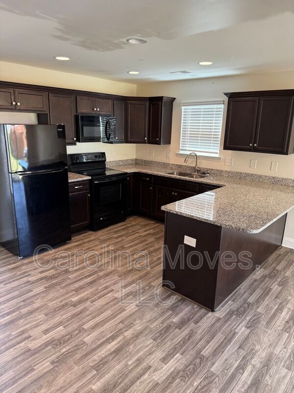 Photo - 1154 Wanley Way