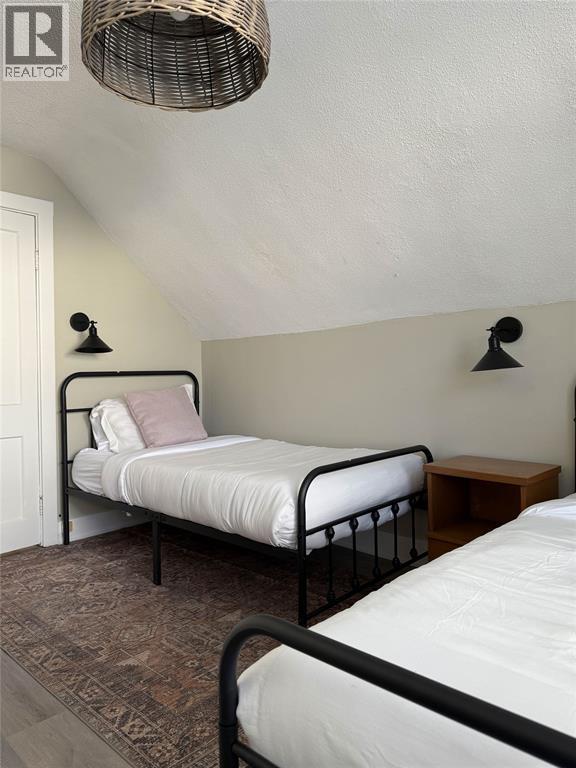 Photo - 790 London Rd