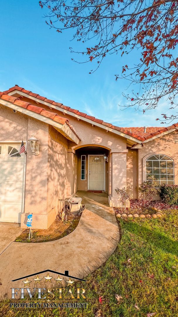 Photo - 4710 Polo Wood St