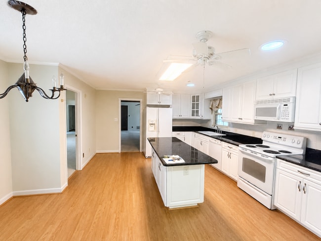 Photo - Three bedroom, 2 bath house in Mebane