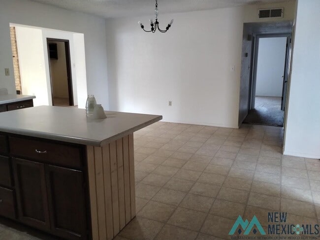 Photo - 1012 S Saddler St