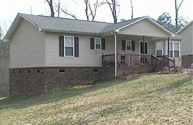 Building Photo - Coming Soon!! Three Bedroom Two Full Bath Home!