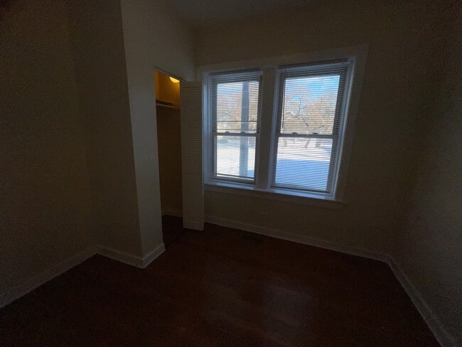 Photo - 714 W 80th St Unidad 1